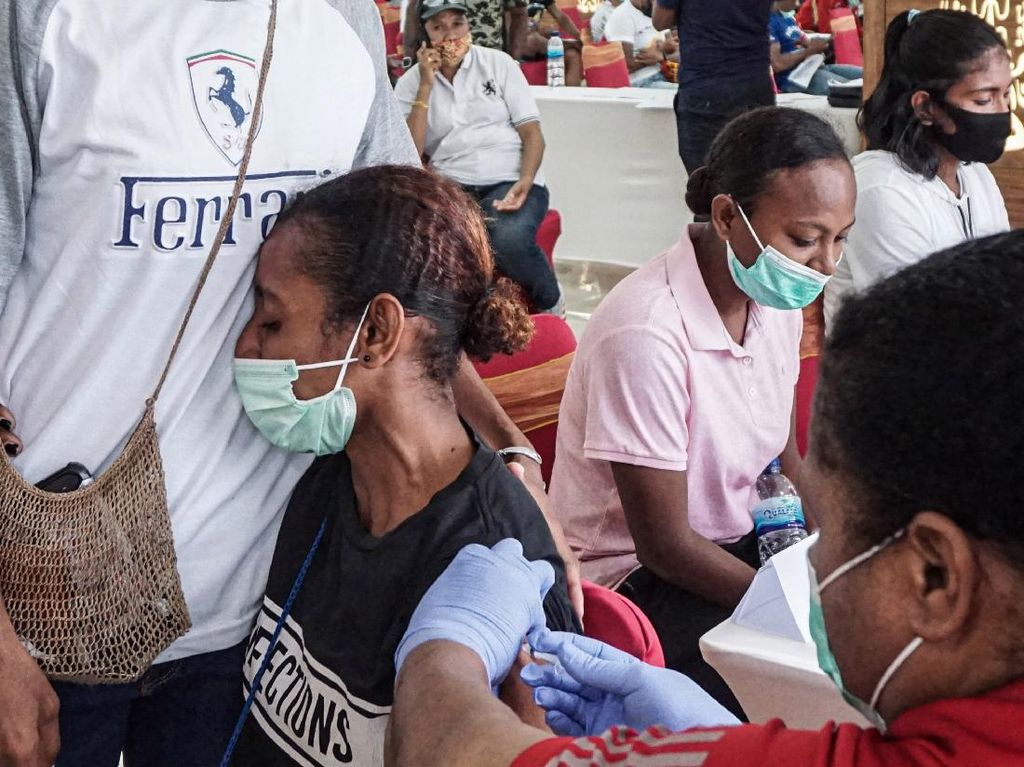 Ratusan Atlet Jalani Vaksinasi PON XX Papua