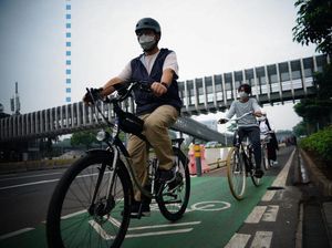 Anies Gowes di Minggu Pagi, Lintasi Jalur Sepeda Sudirman Anies Gowes di Minggu Pagi, Lintasi Jalur Sepeda Sudirman