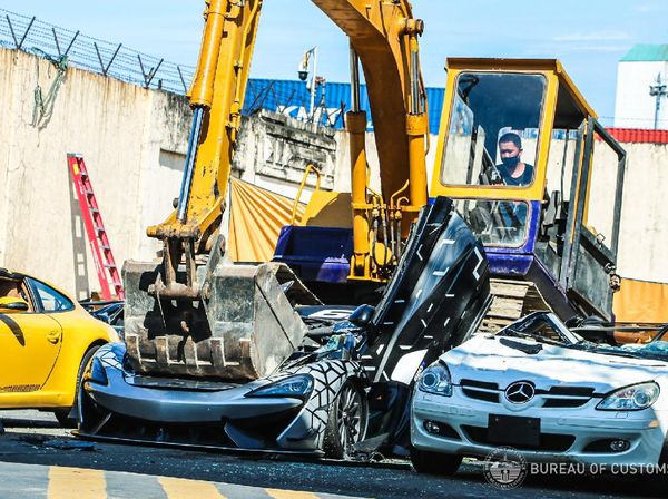 Mobil-Mobil Mewah Selundupan Dimusnahkan Bea Cukai Filipina