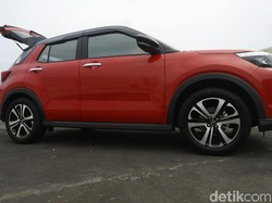 Uji Handling Daihatsu Rocky untuk Harian, Nggak Limbung Walau Bermanuver