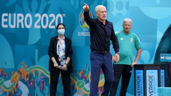 Frances manager Didier Deschamps gives instructions during the Euro 2020 soccer championship group F match between Hungary and France, at the Ferenc Puskas stadium in Budapest, Saturday, June 19, 2021. (AP Photo/Darko Bandic, Pool)