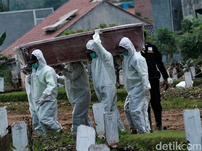Jakarta Tak Baik-baik Saja, Pemakaman COVID-19 Melonjak