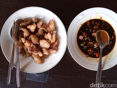 Enak Banget! Krenyos Kambing Empuk khas Bantul yang Nagih