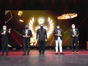Atta Halilintar Hingga Raffi Ahmad Terima IMI Automotive Appreciation