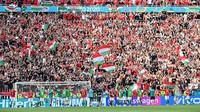 Sorak sorai penonton menggema di Puskas Arena, Budapest saat Hungaria bertanding melawan Prancis di matchday kedua Grup F Euro 2020, Sabtu (19/6/2021) malam. Getty Images/Tibor Illyes - Pool.