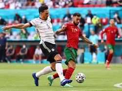 Bruno Fernandes kok Malah Jalan Saat Portugal Dihajar Jerman?