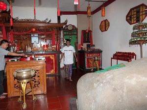 Potret Nyata Indahnya Toleransi Antarumat Beragama di Pulo Geulis Potret Nyata Indahnya Toleransi Antarumat Beragama di Pulo Geulis