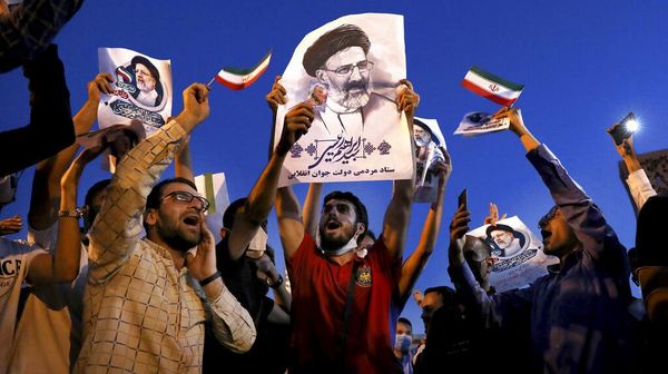 Sorak Sorai Warga Iran Rayakan Kemenangan Ebrahim Raisi