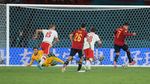 Foto Momen Spanyol di Depan Gawang Polandia tapi Tidak Gol Juga