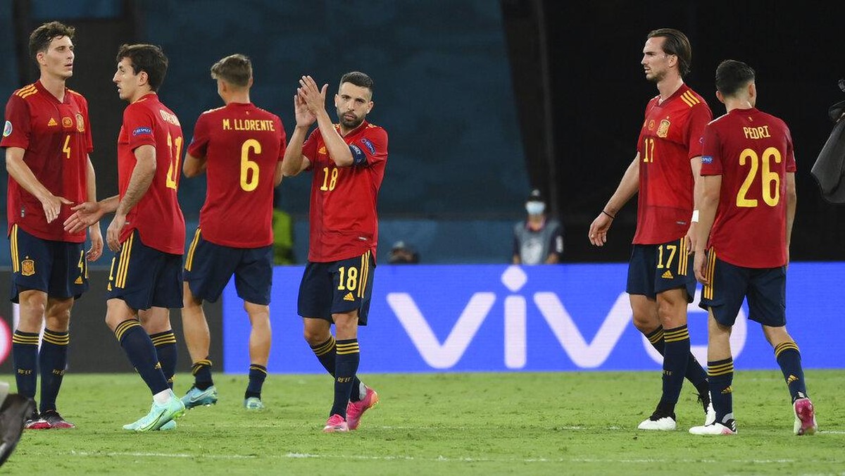 Xavi Hernandez menilai timnas Spanyol di Euro 2020 dikritik karena tidak membawa pemain Real Madrid (Foto: AP/Lluis Gene)