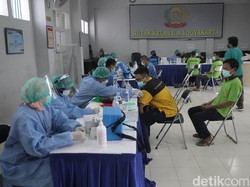 Kenapa Vaksin Corona Beda Lokasi KTP Perlu Surat Domisili? Ini Kata Kemenkes