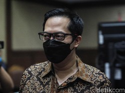 Bersaksi untuk Juliari, Ihsan Yunus Bantah Minta Ikut Pengadaan Bansos Corona
