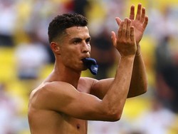 Cristiano Ronaldo Masih Asyik Liburan, Kapan Balik ke Juventus?