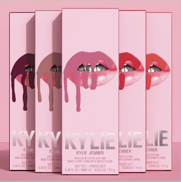 Foto: instagram.com/kyliecosmetics/ Packaging terbaru Kylie Lip Kit.