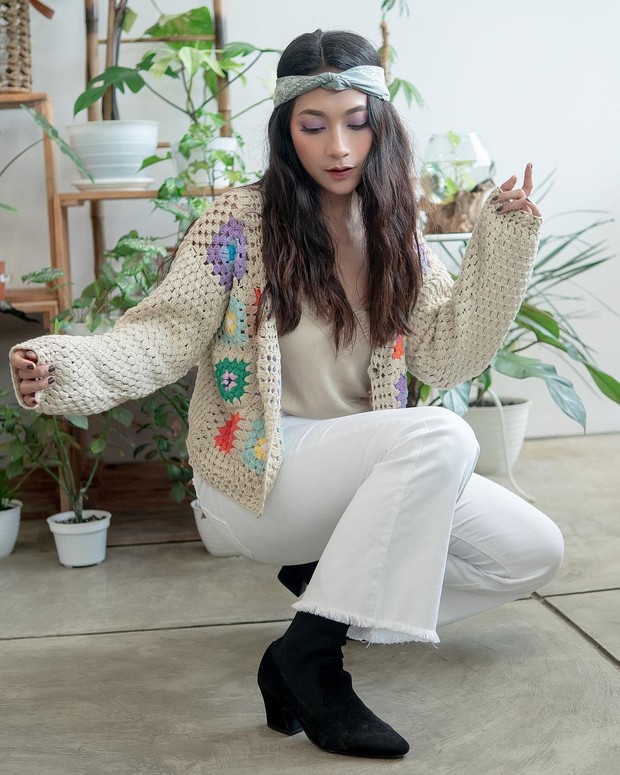 Ide Fashion Artis Dinda Kirana/sumber: www.instagram.com/dindakirana.s/ Tampil kece dengan konsep outfit retro.