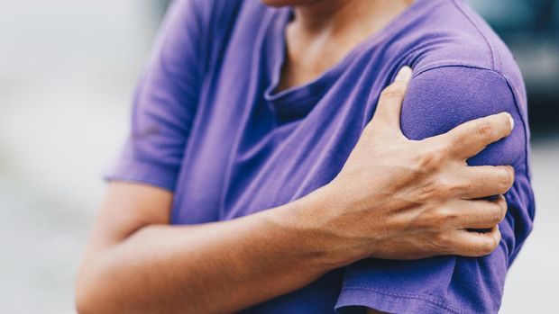 Young woman pain left shoulder, Ache in human body, office syndrome, health care concept