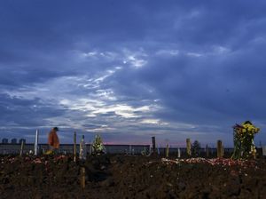 Pemprov DKI Jelaskan Penyebab Makam di TPU Rorotan Ambles
