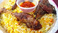 Harumnya Nasi Kebuli dengan Topping Ayam dan Kambing Khas Yordania