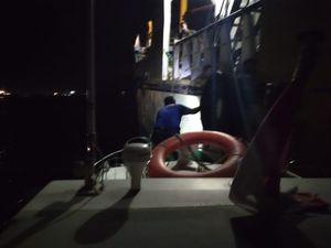 KM Meliku Nusa Tabrak Sampan Nelayan di Bima, 1 Orang Tewas KM Meliku Nusa Tabrak Sampan Nelayan di Bima, 1 Orang Tewas