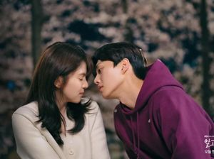 Song Kang & Han So Hee Mesra di Balik Layar, Ciuman Lebih Lama dari Skrip Song Kang & Han So Hee Mesra di Balik Layar, Ciuman Lebih Lama dari Skrip
