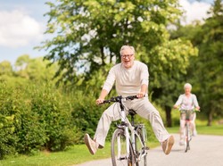 Cukup 30 Menit, Berikut 6 Olahraga Aman untuk Lansia