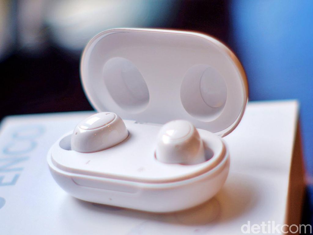 Review Oppo Enco Buds, Asik untuk Dengar Musik dan Main Game Review Oppo Enco Buds, Asik untuk Dengar Musik dan Main Game