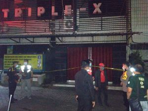 Diskotek Triple-X di Surabaya Disegel Gegara Langgar Jam Malam Diskotek Triple-X di Surabaya Disegel Gegara Langgar Jam Malam