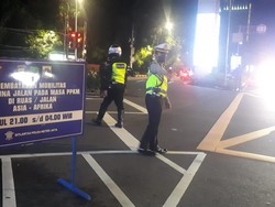 Pembatasan di Asia Afrika Mulai Berlaku, Jalanan Lengang Tanpa Kendaraan