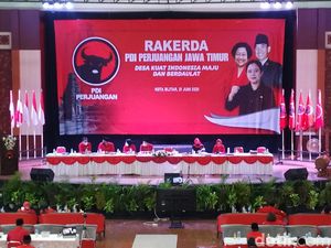PDIP Jatim Rapatkan Barisan Dukung Puan Calon RI1 PDIP Jatim Rapatkan Barisan Dukung Puan Calon RI1
