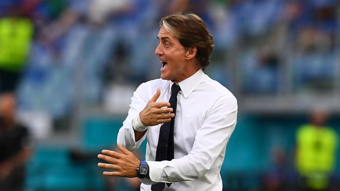 ROME, ITALY - JUNE 20: Roberto Mancini, Head Coach of Italy reacts during the UEFA Euro 2020 Championship Group A match between Italy and Wales at Olimpico Stadium on June 20, 2021 in Rome, Italy. (Photo by Claudio Villa/Getty Images)