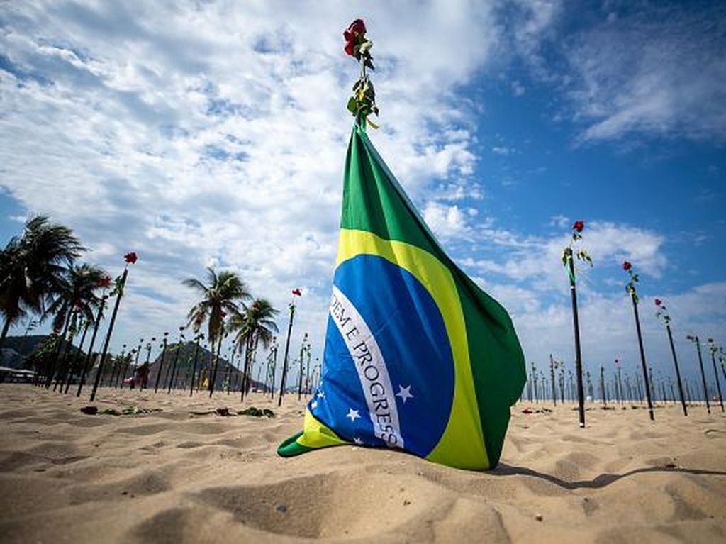 Omicron Melejit, Brasil Catat Rekor 137.000 Kasus Sehari