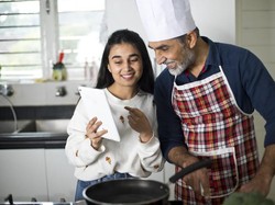 6 Trik Masak Sederhana Ini Bisa Hemat Waktu Kamu di Dapur