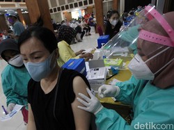 Menkes Yakin Target Vaksinasi 1 Juta Orang Per Hari Tercapai Awal Juli