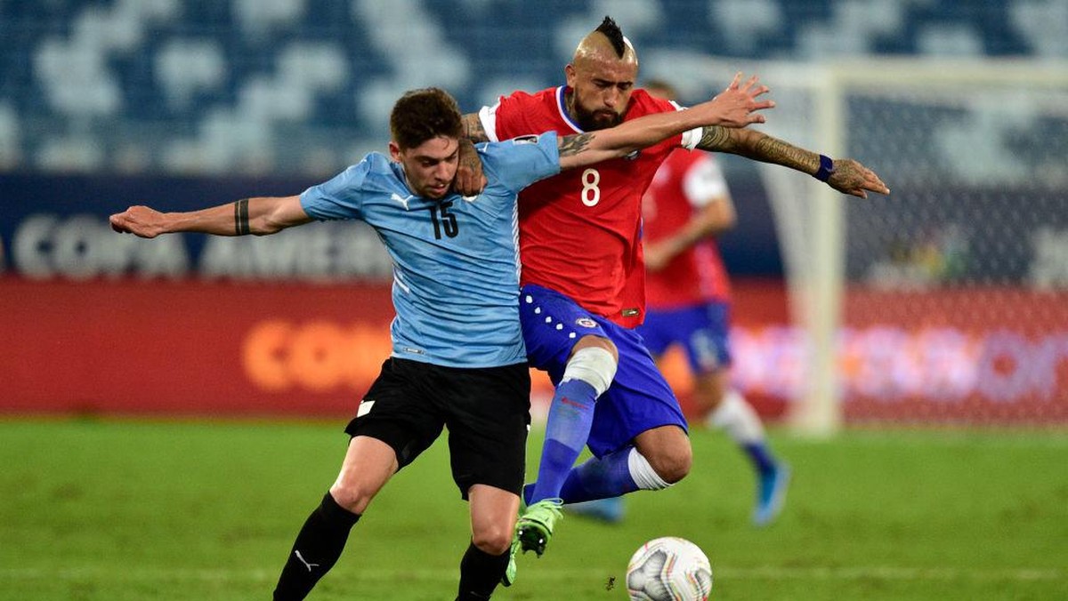 Uruguay vs Chile berakhir imbang 1-1 (Foto: Getty Images/Rogerio Florentino)
