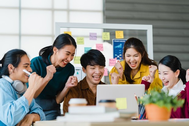 Bahagia/freepik.com Terakhir, agar menjadi pribadi yang lebih produktif, jangan mudah puas dengan apa yang sudah kamu capai.