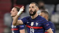 Karim Benzema tak menjadi bagian skuad Prancis yang memenangi Piala Dunia 2018. Di edisi kali ini, penyerang 34 tahun itu berambisi meraih gelar perdana untuknya, atau yang ketiga bagi Les Bleus. Foto: AP/Matthias Schrader