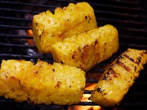 7 Buah dan Sayuran Ini Rasanya Lebih Enak Dipanggang