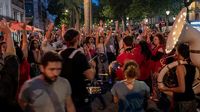 Corona Mereda, Warga Paris Asyik Hadiri Festival Musik Tanpa Masker