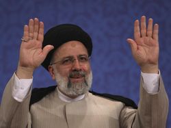 Ebrahim Raisi Resmi Jadi Presiden Iran