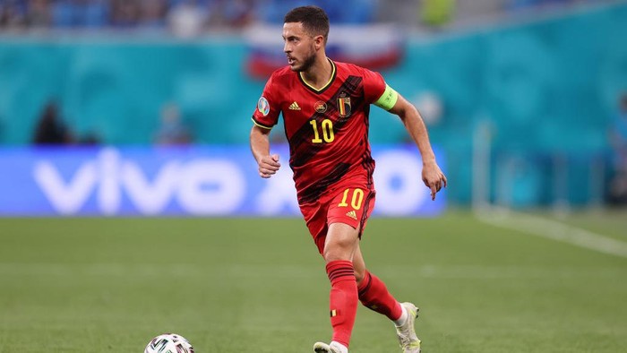 SAINT PETERSBURG, RUSSIA - JUNE 21: Eden Hazard of Belgium runs with the ball during the UEFA Euro 2020 Championship Group B match between Finland and Belgium at Saint Petersburg Stadium on June 21, 2021 in Saint Petersburg, Russia. (Photo by Lars Baron/Getty Images)