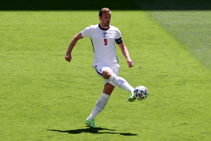 Spurs reportedly won't sell to a league rival, following report they'll sanction $249m/£200m sale. Harry Kane - Dua Hal yang 'Merasuki' Harry Kane di Euro 2020