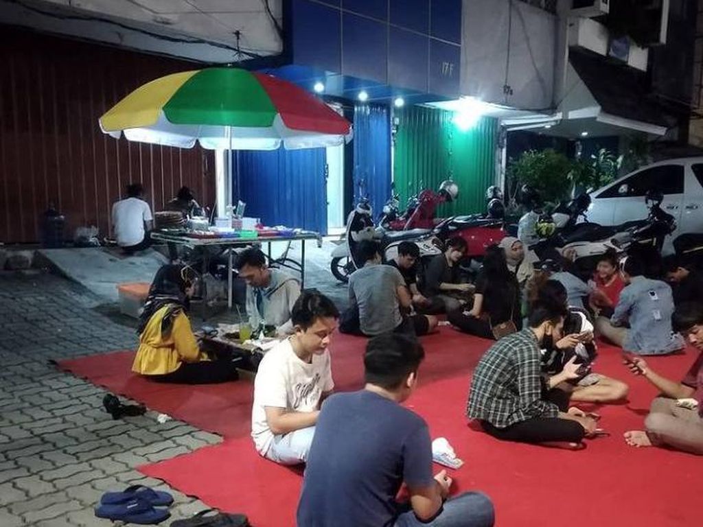 Asyik! Di 5 Angkringan Kopi Jakarta Ini Bisa Ngopi Hemat Asyik! Di 5 Angkringan Kopi Jakarta Ini Bisa Ngopi Hemat