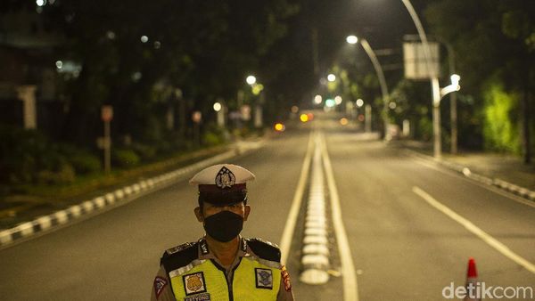 Kosong Melompong, Begini Potret Jakarta yang Tertidur Lebih Awal