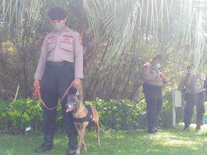 Anjing Pelacak Disiagakan Usai Pelemparan Petasan di Pos Penyekatan Suramadu