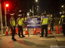 Opsi PPKM Darurat Mencuat, Pakar Usul Strategi Push and Pull