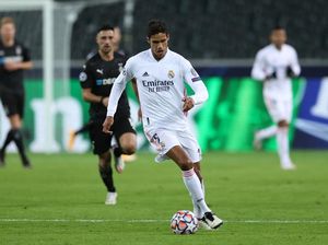 Selain Sancho, Dua Bek Tengah Ini Jadi Incaran MU