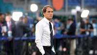 Terlepas dari strategi apik racikan Mancini, pria berusia 56 tahun itu juga tampil penuh gaya di Euro 2020 (Getty Images/Alberto Lingria - Pool)