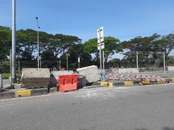 Massa Pelempar Petasan ke Pos Penyekatan Suramadu Juga Rusak Pagar