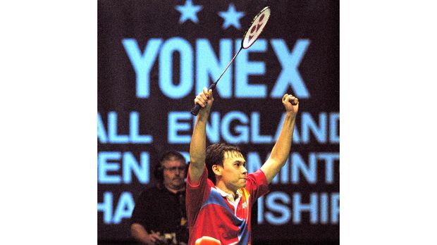 Tony Gunawan ndonesia's Tony Gunawan celebrates after winning the men's doubles final with his partner Halim Haryanto against Sigit Budiarto and Candra Wijaya, also from Indonesia 11 March 2001, at the All England Badminton Championships in Birmingham. Gunawan and Haryanto won the match 15-13, 7-15, 15-7. AFP PHOTO/ADRIAN DENNIS (Photo by ADRIAN DENNIS / AFP)