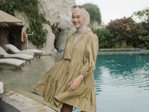5 Tutorial Hijab Pashmina dan Segi Empat ala Selebgram Indah Nada Puspita